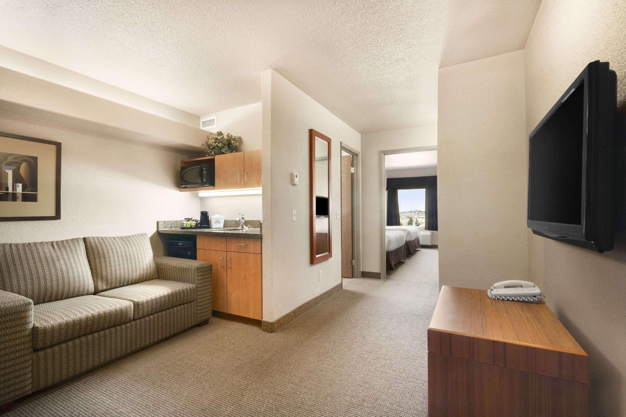 Days Inn By Wyndham Calgary Airport Buitenkant foto
