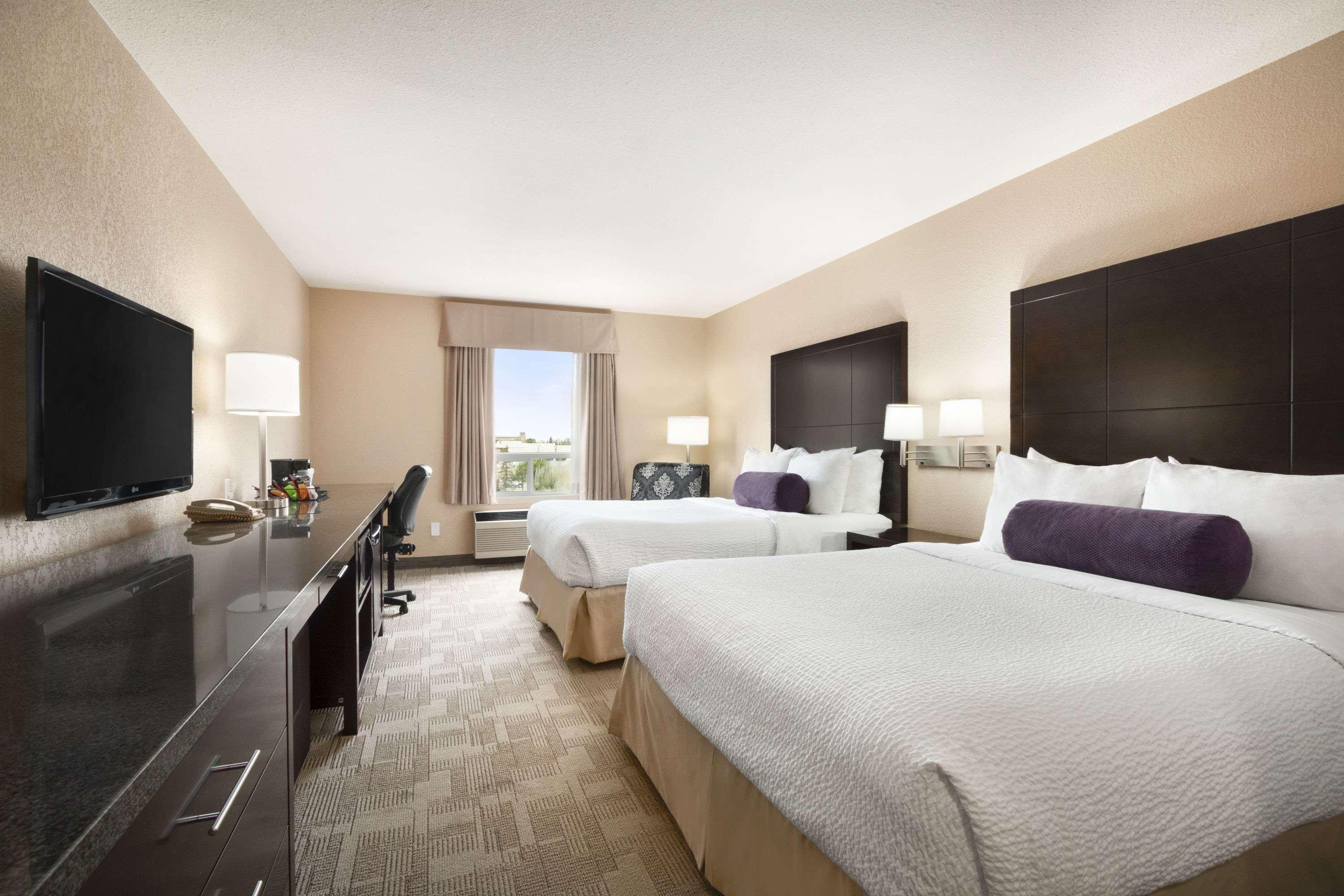 Days Inn By Wyndham Calgary Airport Buitenkant foto