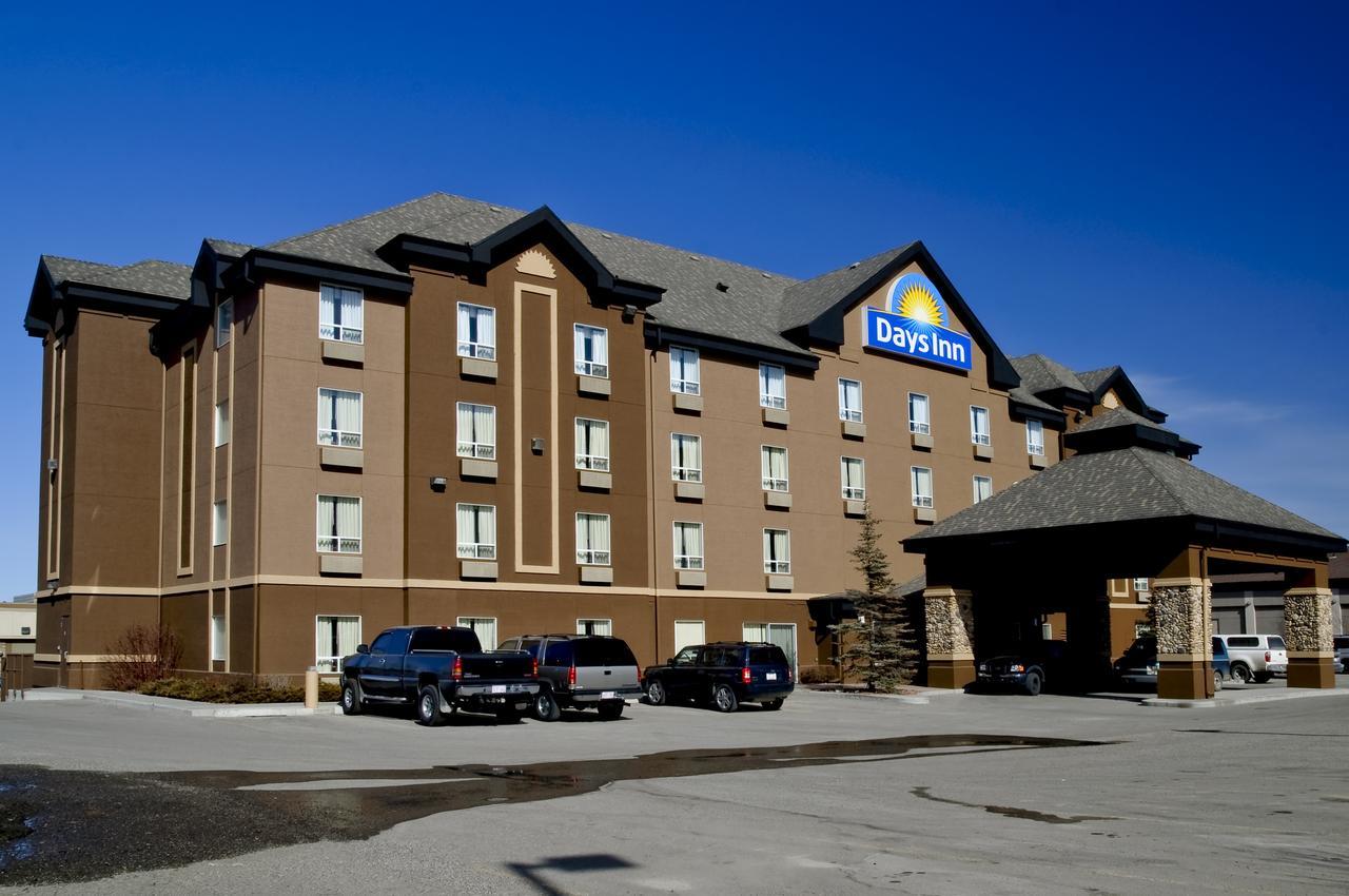 Days Inn By Wyndham Calgary Airport Buitenkant foto